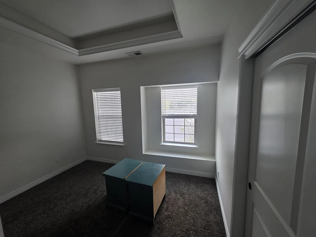 Building Photo - 2911 Sapphire Dr