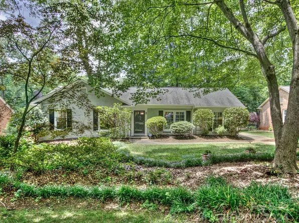 7130 Valley Haven Dr, Charlotte, NC 28211