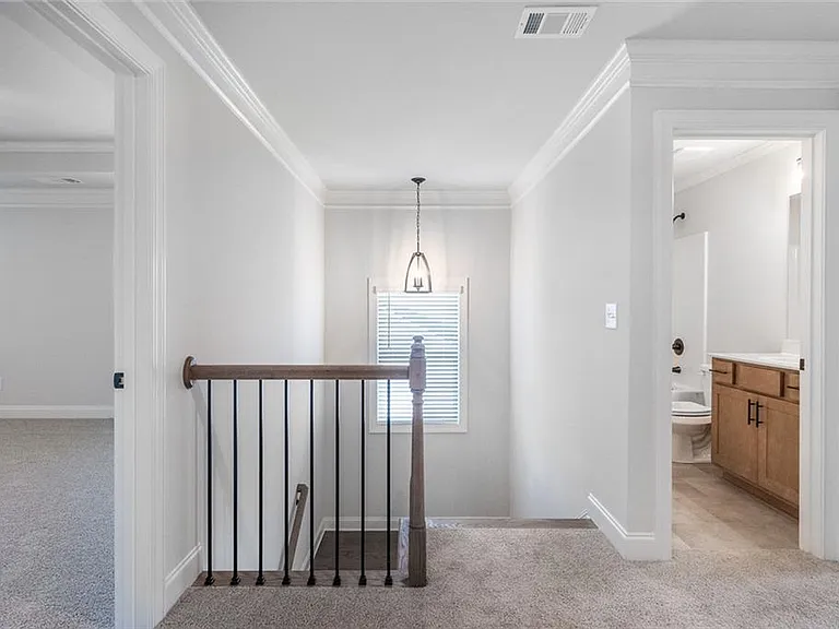 448 Banff Dr — Photo 12