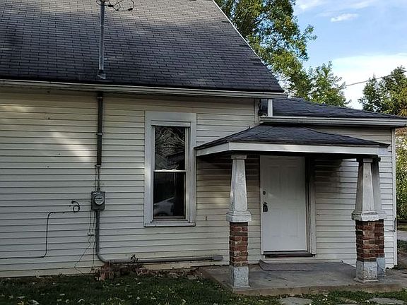 2nd image of 118 Medford St