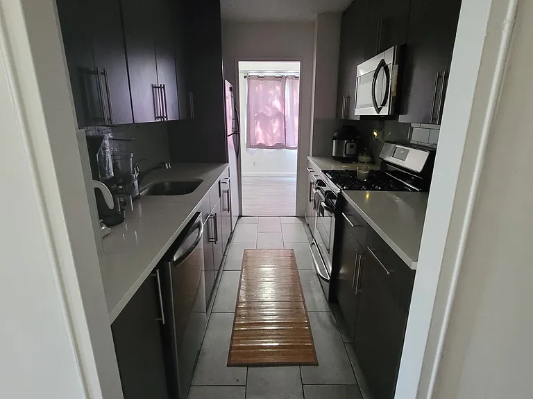 201 Saint Pauls Ave #4G — Photo 9