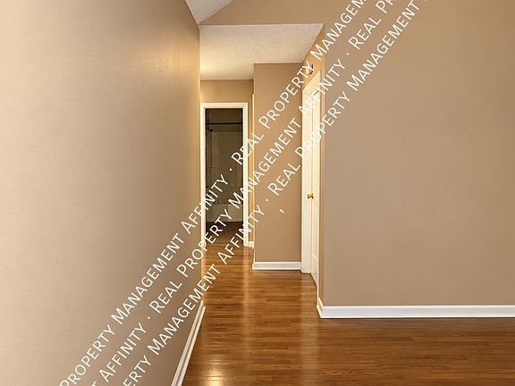 4th image of 2539 Appling Crest Dr