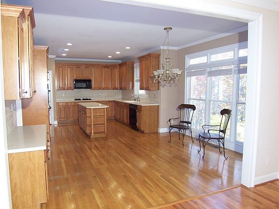 Open Floorplan into Family Room