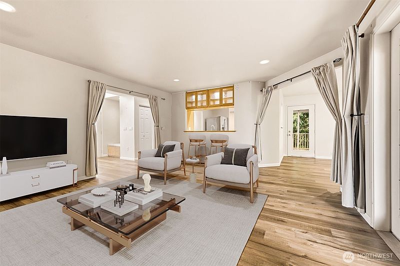 5th image of 4729 Seahurst Avenue