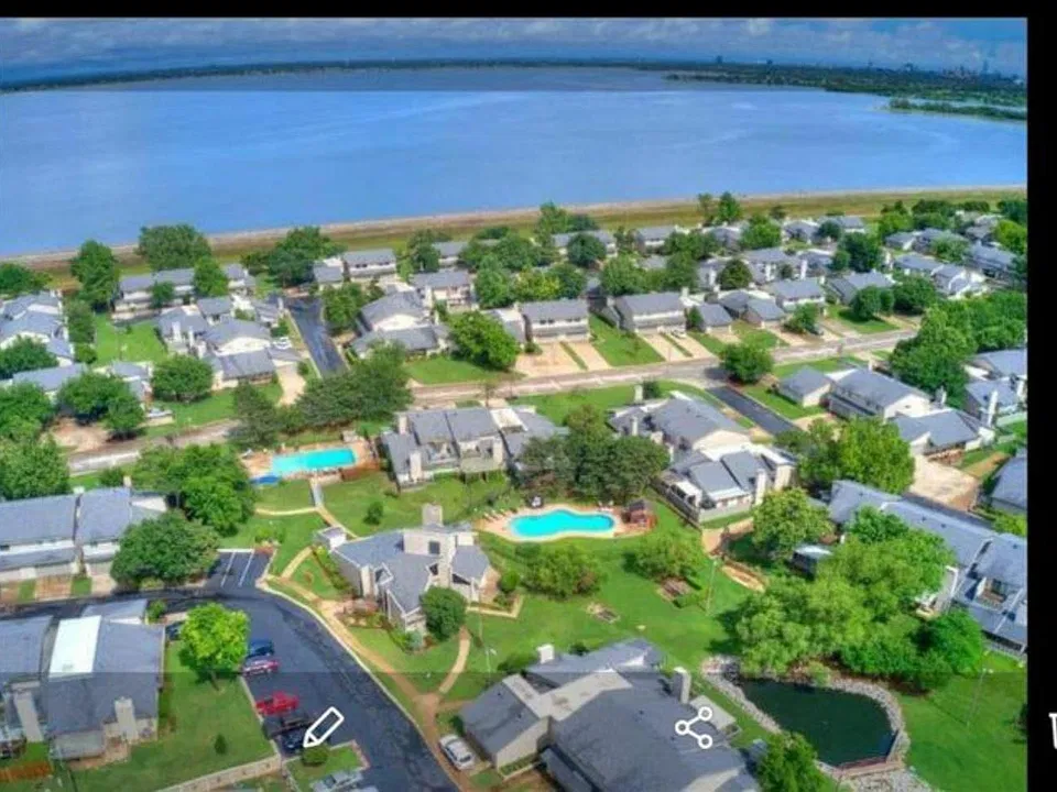 9921 Hefner Village Dr