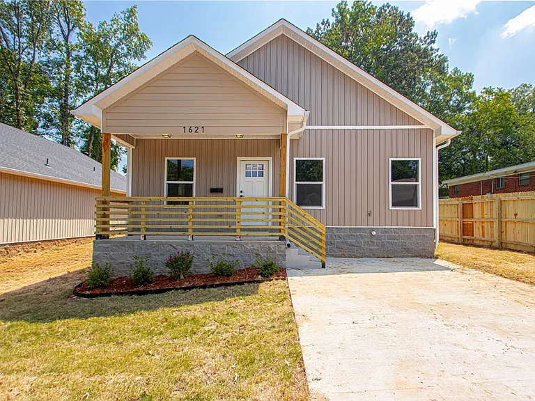 1621 Wilson Rd — Photo 31