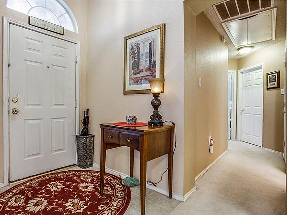 2nd image of 2424 Redfield Dr
