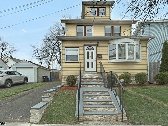 4th image of 23-25 VARSITY RD