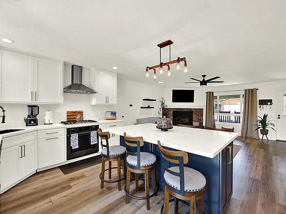 3rd image of 221 S 8th Street
