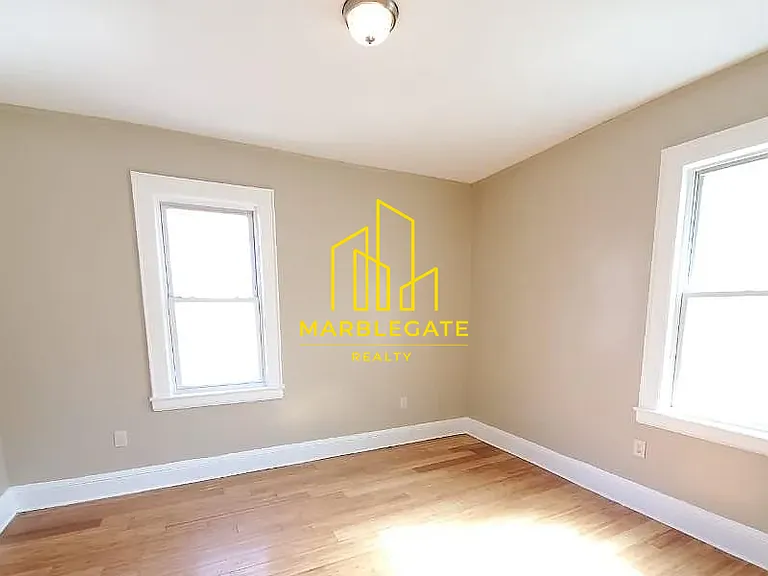 43 Underwood St #22R — Photo 5