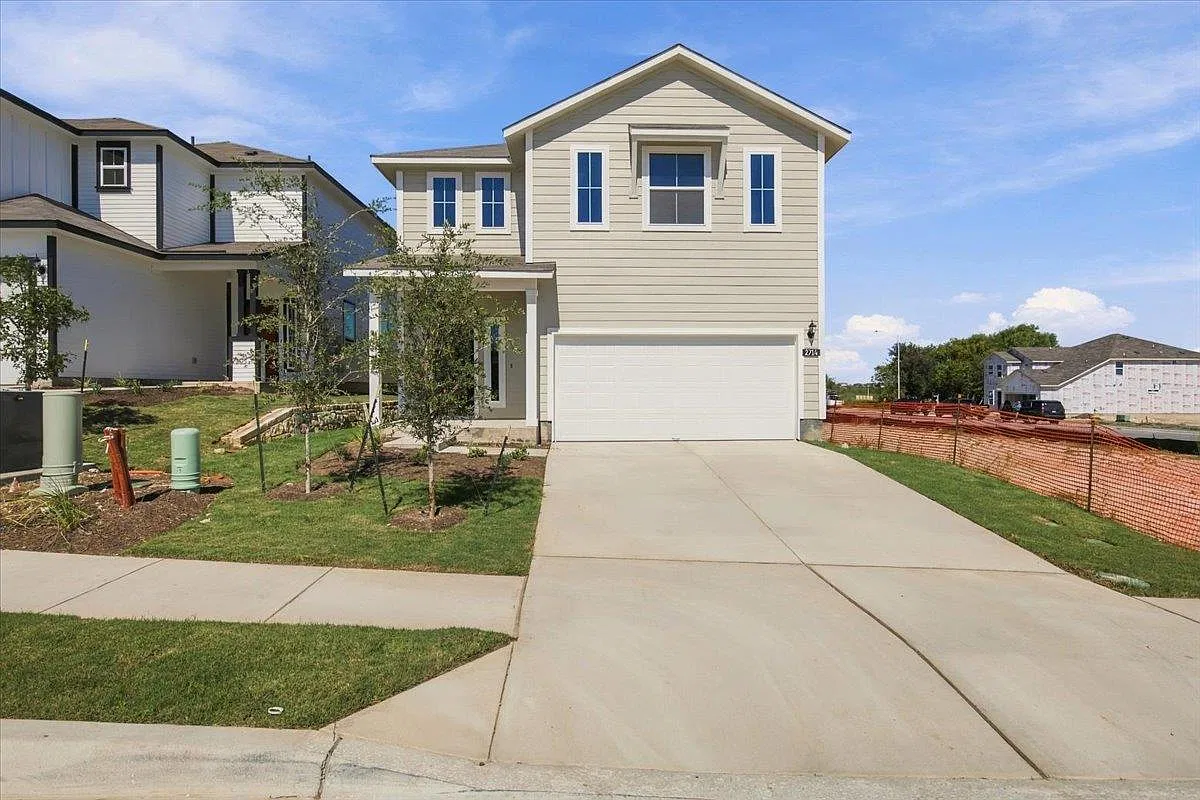 4 bed, 3.5 bath, 2446 sqft, $2,750 — Photo 2