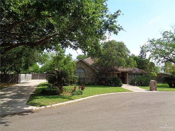 4th image of 1412 Grovewood Dr