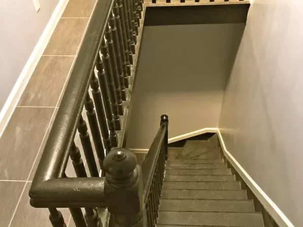 194 Howard Avenue image 14 of 20