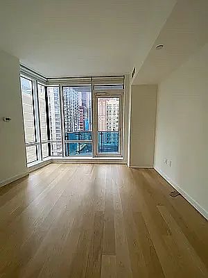 5th image of 306 W 48th St APT 9C