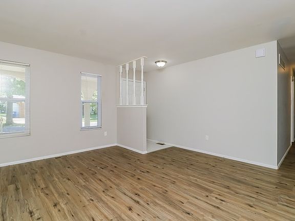 3rd image of 12041 Rosevalley Ln
