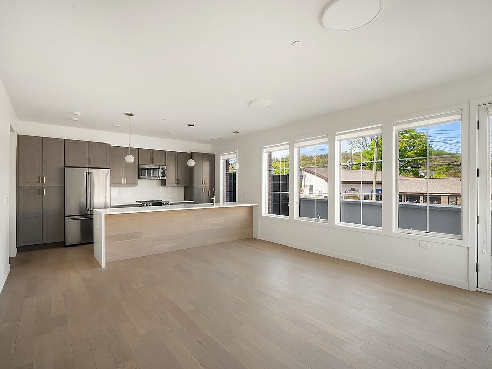1st image of 7 S Highland Ave #M03