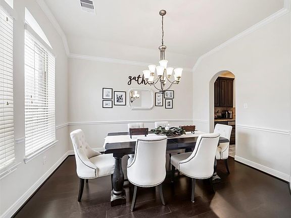 4th image of 10714 Belshill St