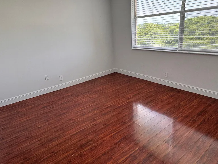 4570 NW 18th Ave #605 — Photo 16