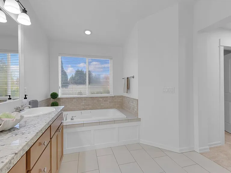 12800 NE 154th St — Photo 38