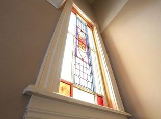 229 W Downer Pl #UL, Aurora, IL 60506