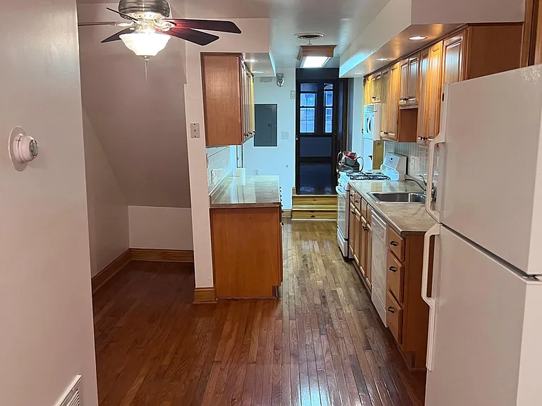 2635 W Girard Ave #2 — Photo 2