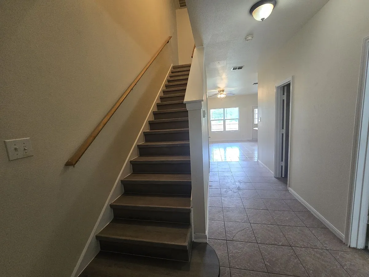 Building Photo - 4103 Saint Charles Bay