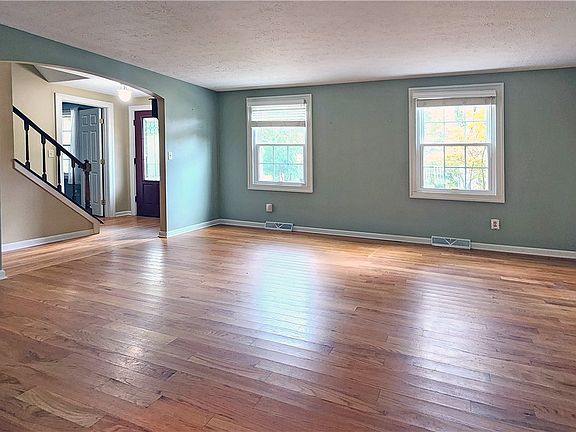 3rd image of 10235 Log Cabin Ct