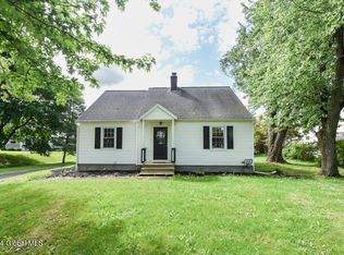 111 Main St, Altamont, NY 12009