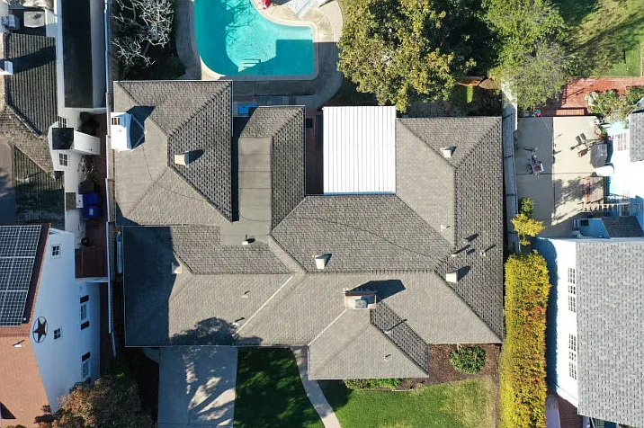 5850 Beaumont Ave — Photo 3