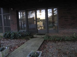 235 Wilshire Dr #1, Hollister, MO 65672