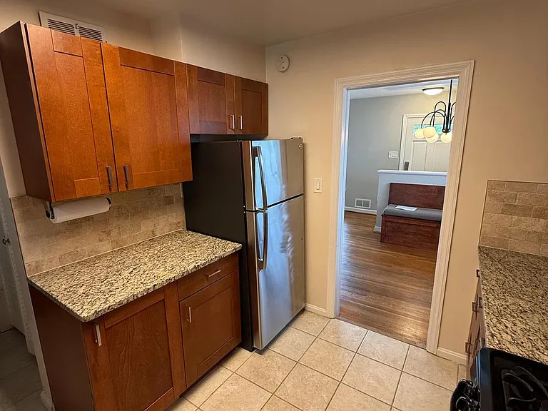 2632 N Sycamore St — Photo 9