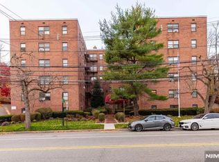 130 Orient Way APT 1E, Rutherford, NJ 07070