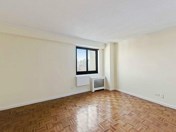 2nd image of 175 W 87th St APT 12F