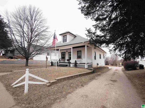 911 Pacific St, Sioux City, IA 51105