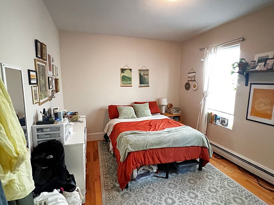 1st image of 273 Pearl St #3