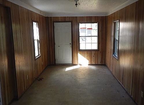 2nd image of 2243 Whaley St