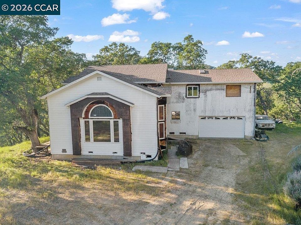 1st image of 98 Oak Springs Dr