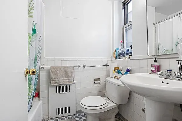 Rented by Oxford Property Group | media 17