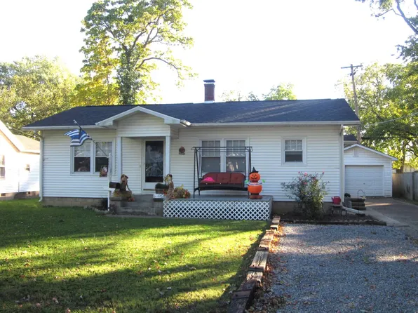 131 Fair St, Carmi, IL 62821