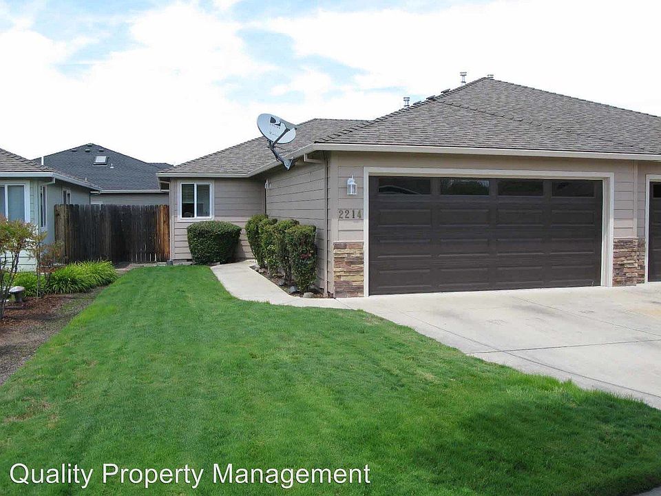 1st image of 2214 Arlington Dr