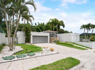 4th Street Villa Mercedes #II-F5, Guaynabo, PR 00971