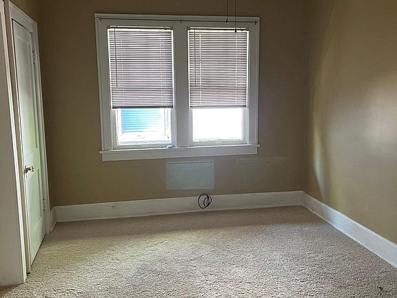 5th image of 830 Park St APT B