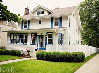 1514 E Grove St, Bloomington, IL 61701