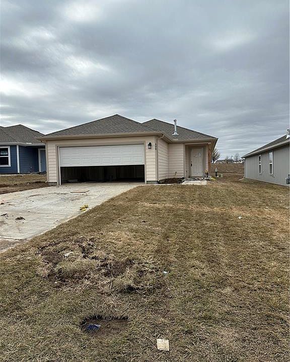 1st image of 408 Park Hill Dr