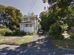 42 Crescent St, New London, CT 06320