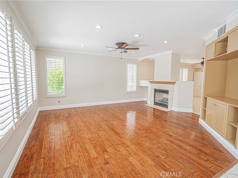 25910 Tennyson Ln — Photo 15
