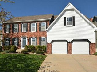 11814 Hardy St, Overland Park, KS 66210