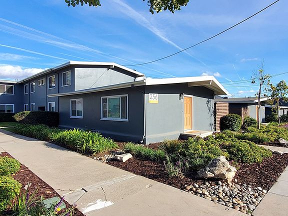 3rd image of 284 N Chorro St #551d44eab