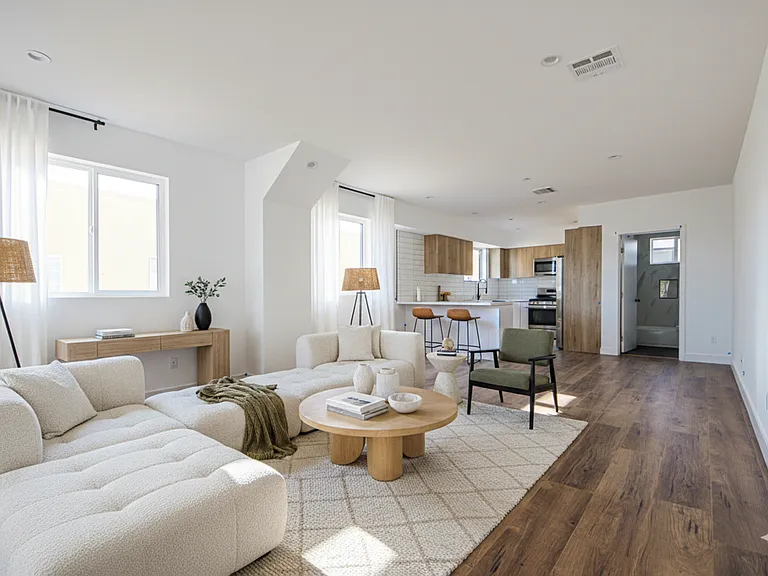 6421 Troost Ave — Photo 3