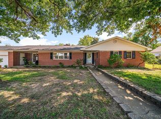 1212 NE 4th St, Pryor, OK 74361